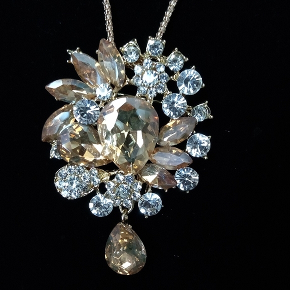 🆕 Champagne Rhinestone Necklace - Picture 2 of 7